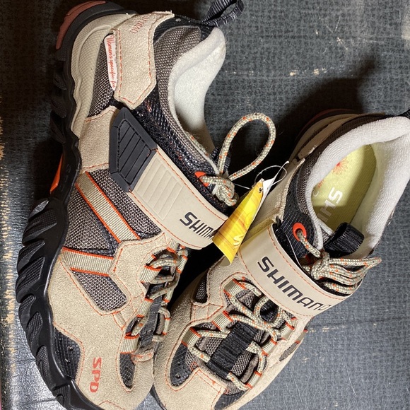 Women’s bike shoes size 36 nwt - Picture 2 of 4